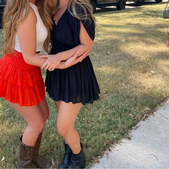 Tularosa Marlee Romper - Picture 7 of 7